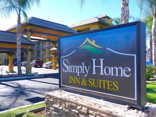 Simply Home Inn & Suites Riverside / Corona East