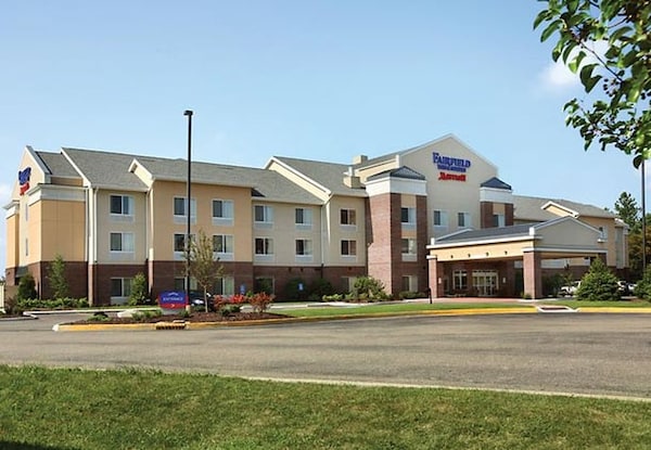 Fairfield Inn & Suites by Marriott Weirton