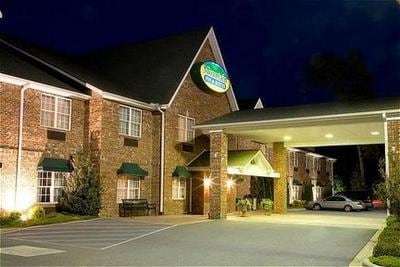 Mountain Inn And Suites in Flat Rock
