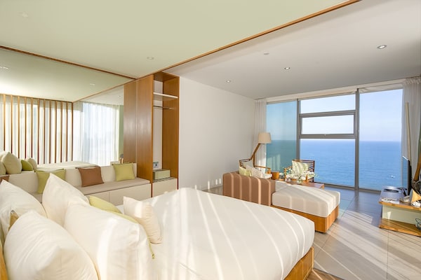 Fusion Suites Danang Beach