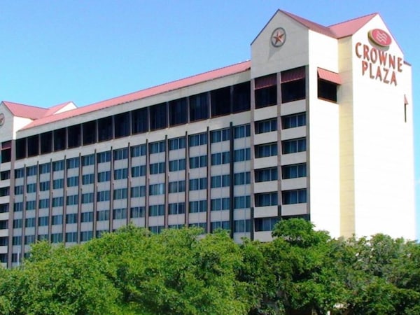 Crowne Plaza Houston