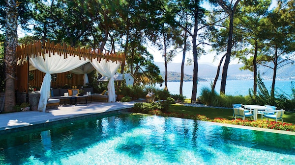 Vhillas Private Luxury Villa Azur