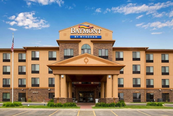 Hotel Baymont Inn and Suites