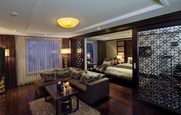 Hotel Golden Lotus Luxury