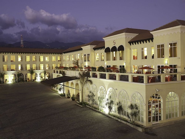 Spanish Court Hotel - A Small Luxury Hotel