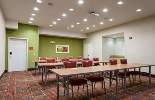 Home2 Suites By Hilton Madison Central Alliant Energy Center