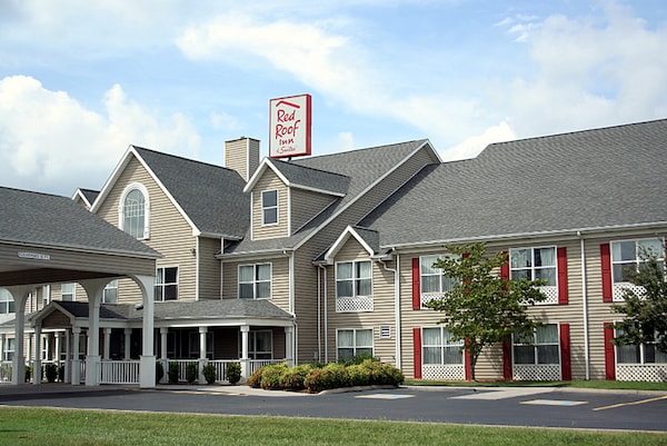 Red Roof Inn and Suites Knoxville East