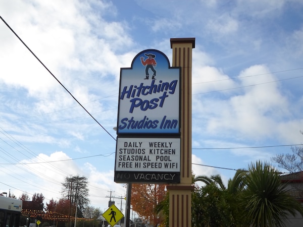 Hitching Post Studios Inn