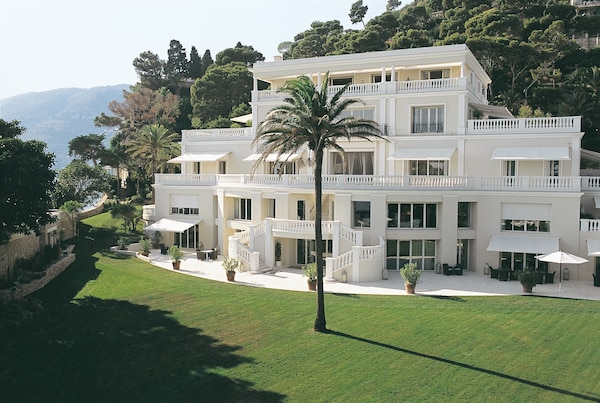 Cap Estel