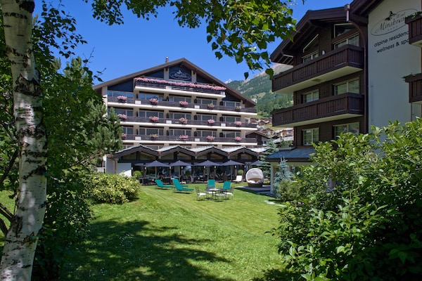 Le Mirabeau Resort & Spa