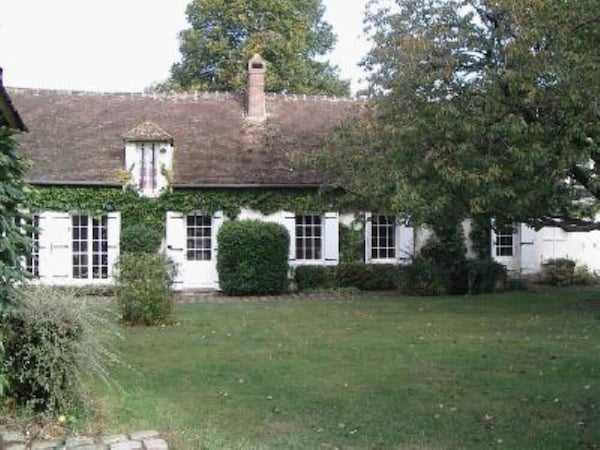 Courdemanche: Big House With Character 5 Acres, Less 1 H From Paris