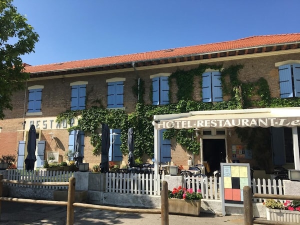 HÔtel Restaurant Les Saladelles