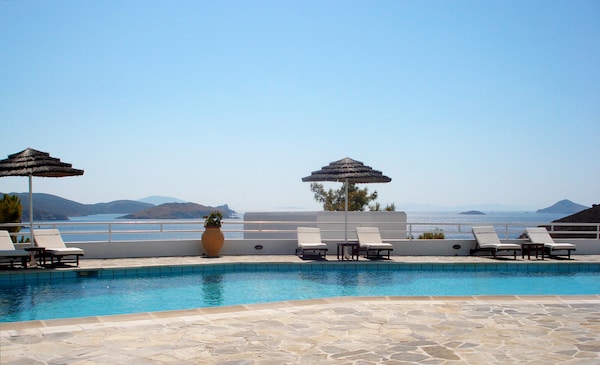Hotel Patmos Paradise