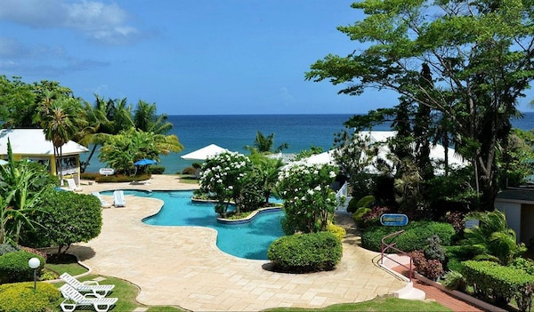 Hotel Coco Reef Resort & Spa, Crown Point, Trinidad and Tobago 