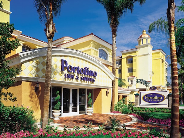 Hotel Anaheim Portofino Inn and Suites