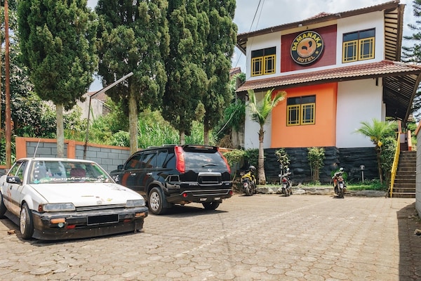 Hotel Damanaka Pengalengan Sepanjang Jalan Bandung - Pengalengan