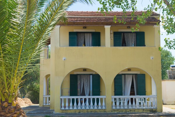 Ariadni Sidari Beach House