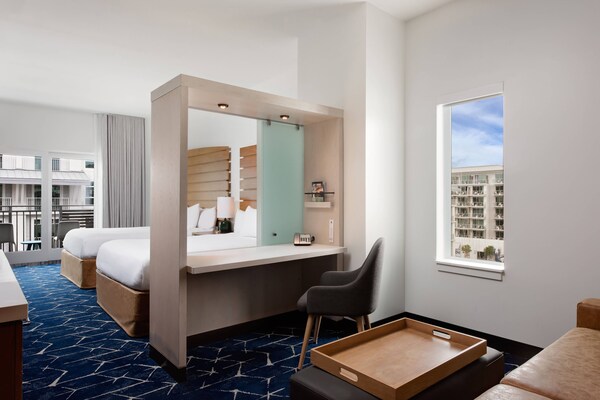 Springhill Suites by Marriot San Diego Oceanside - Downtown