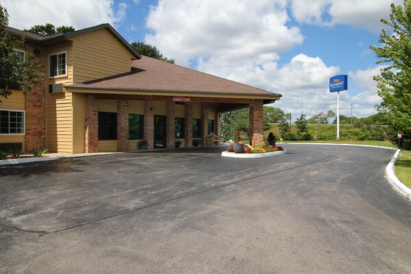 Baymont Inn And Suites Muskegon