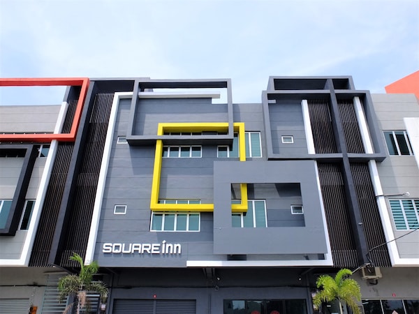 Square Inn