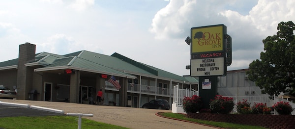 Oak Grove Inn