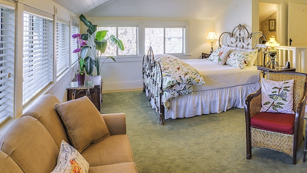 McCall House Boutique Hotel