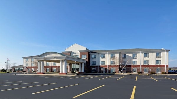 Holiday Inn Express & Suites Fort Atkinson