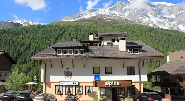 Alpina Residence