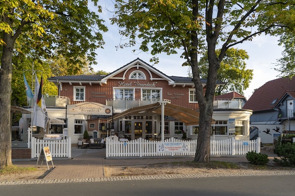 Hotel & Café Strandeck