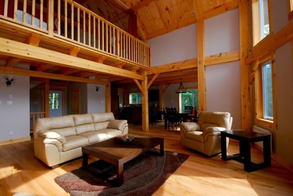 Labrador Lodge - Luxury Timber Frame Cottage