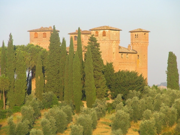 Castello delle Quattro Torra