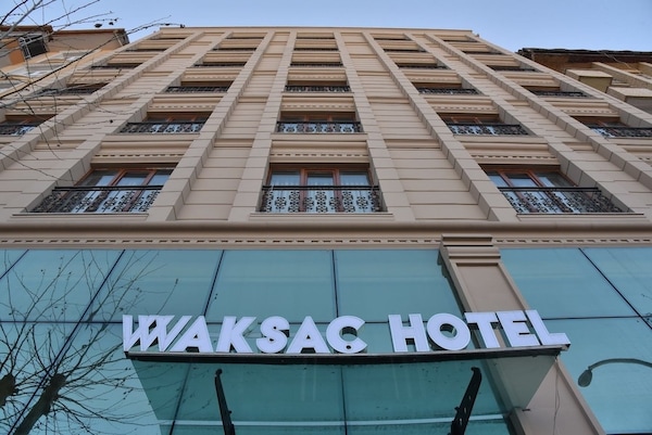 Aksac Hotel