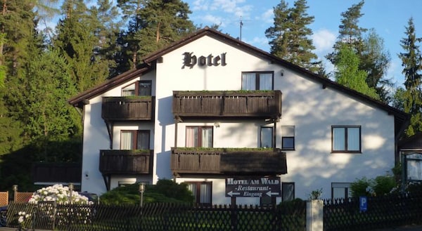 Meister BÄR HOTEL Am Wald