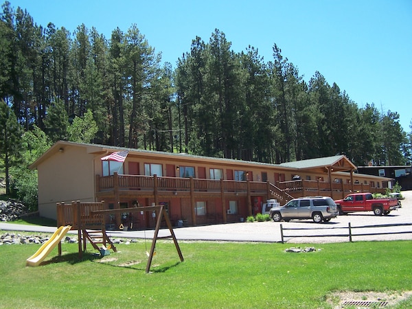 Mountain View Lodge & Cabins