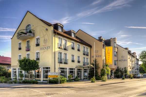 Hotel Henry