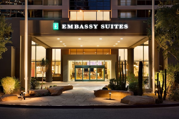 Embassy Suites by Hilton Phoenix Downtown North