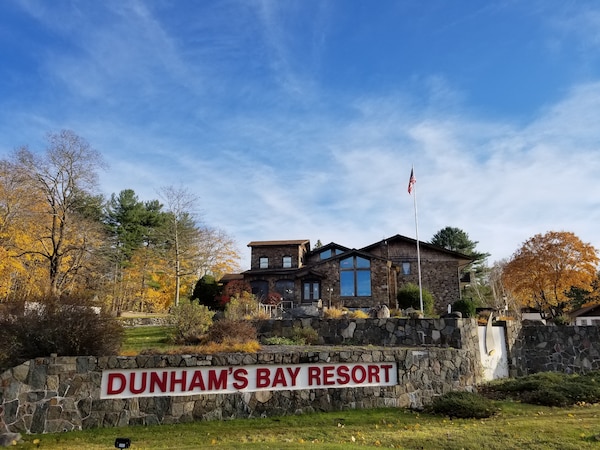 Dunham's Bay