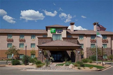 Holiday Inn Express & Suites St. George North - Zion