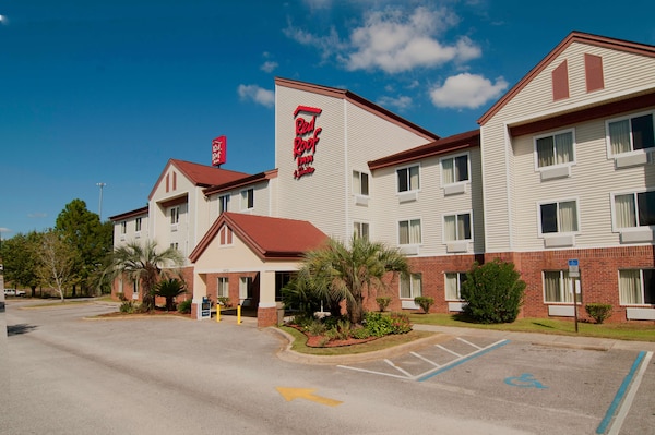 Red Roof Inn & Suites Pensacola East - Milton