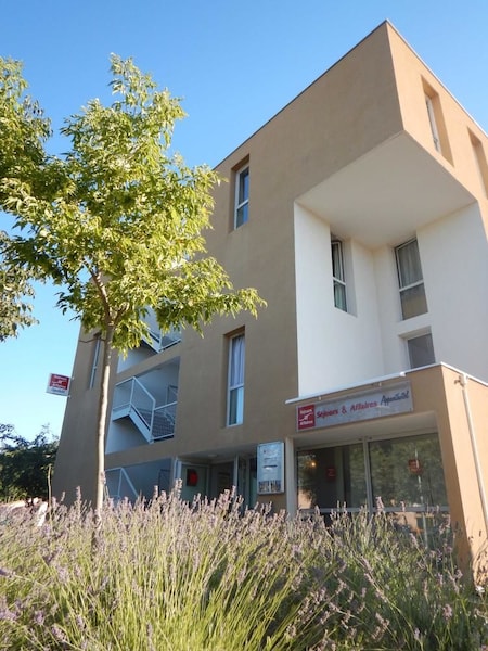 Apparthotel Sejours & Affaires Manosque