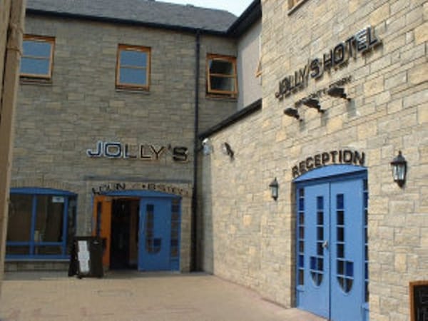 Jollys Hotel