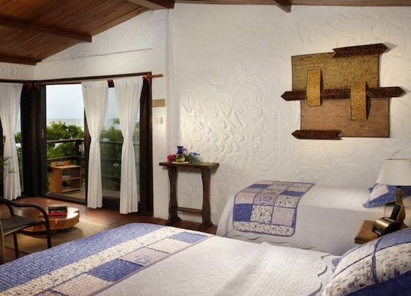 Hotel Red Mangrove Isabela Lodge