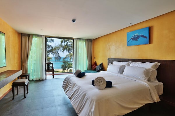 Coriacea Beachfront Boutique Phuket Resort - SHA Plus
