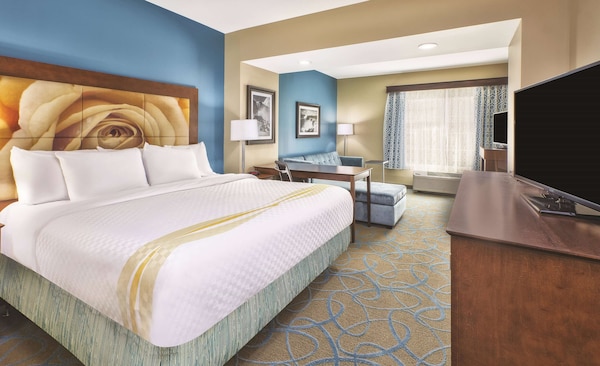 La Quinta Inn & Suites by Wyndham Niagara Falls