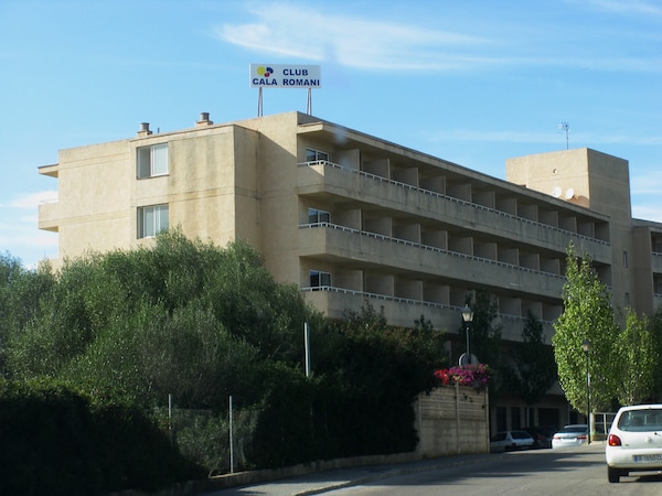 Hotel Club Cala Romani