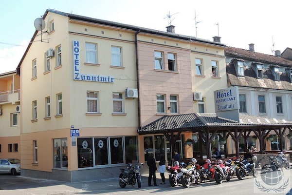 Hotel Zvonimir