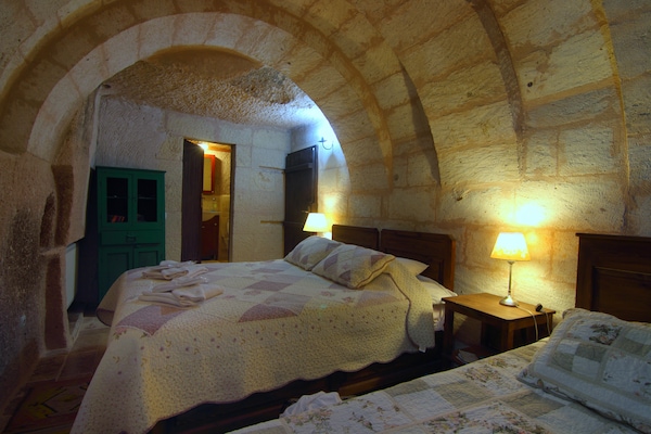 Takaev Cave House