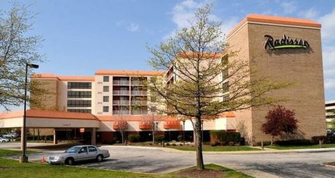 Hotel Rl Cleveland Airport West