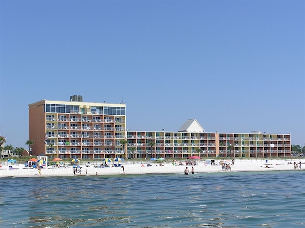 Seahaven Beach Hotel