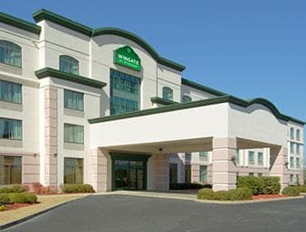 Best Western Plus Birmingham Inn & Suites